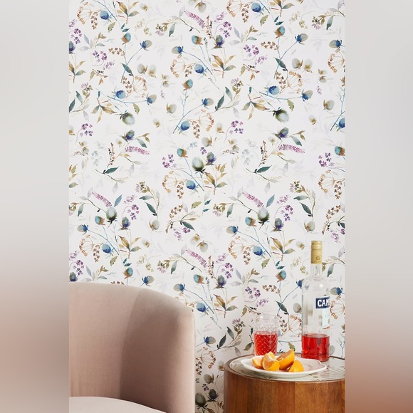 ANTHROPOLOGIE CILLIAN FLORAL WALLPAPER Style No.46848420 Purple